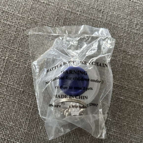 Vintage Tupperware Mini Batter Mixing Bowl Keychain Royal Blue NEW NIP - Picture 3 of 5